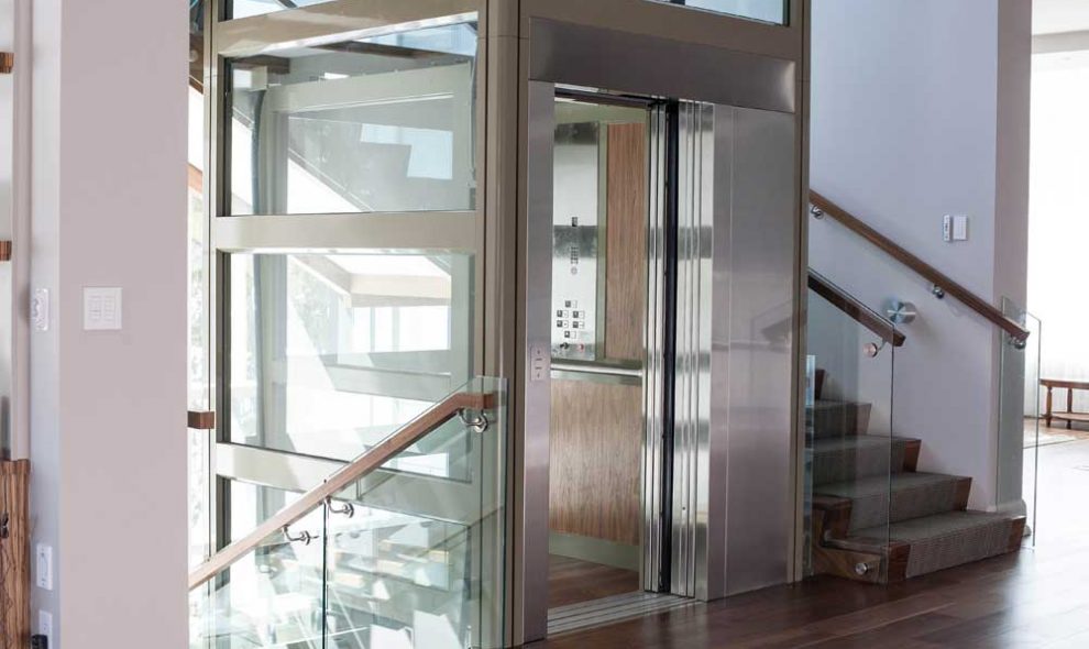 Garaventa elevator with stainless steel
