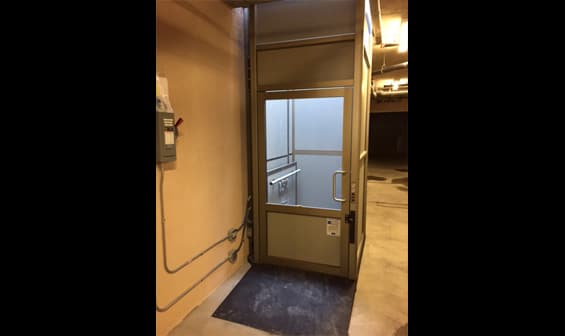 vertical wheelchair lift